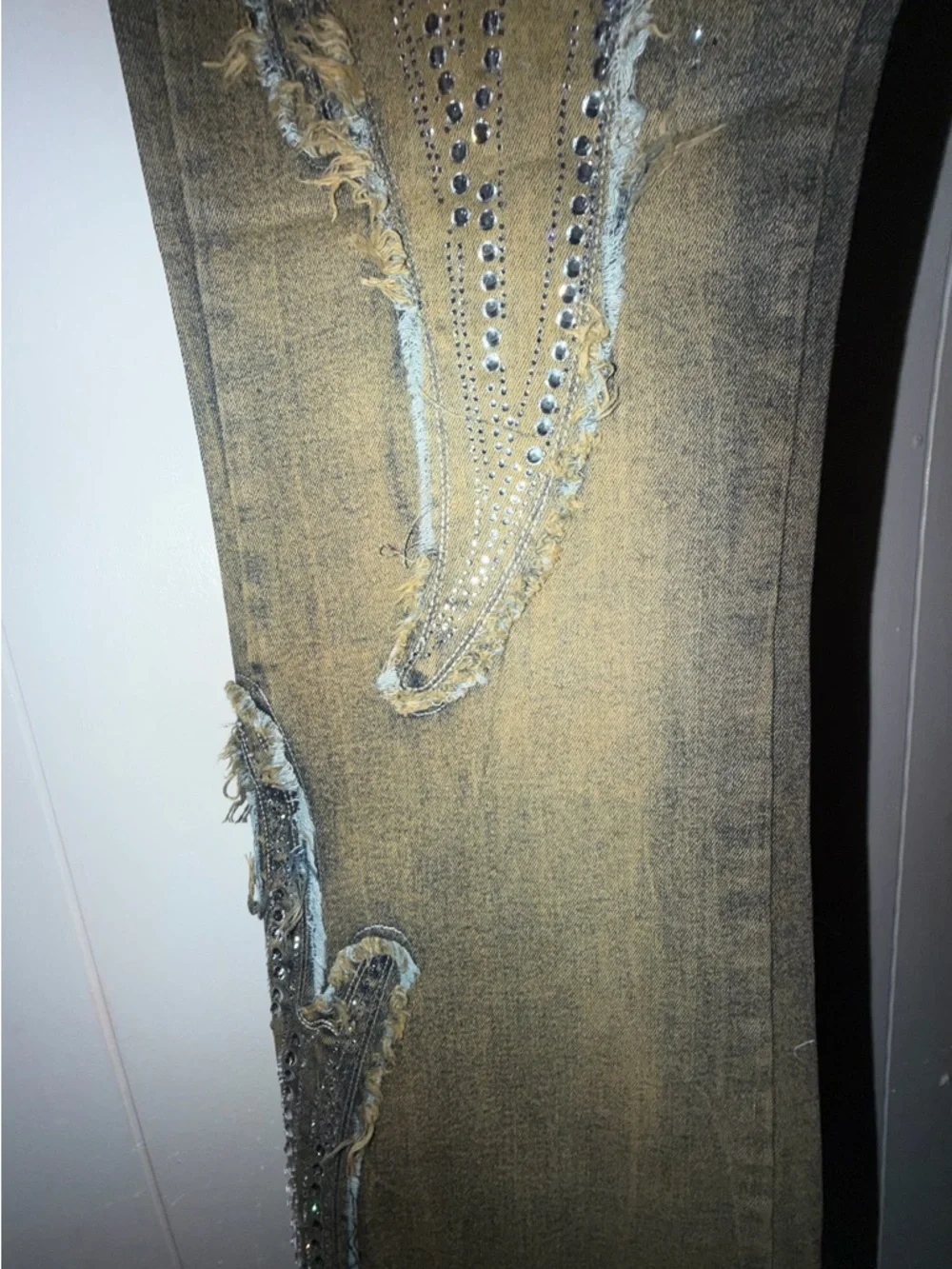 Men's Distressed Olive-Green Jeans with Embellishment - Picture 4 of 7